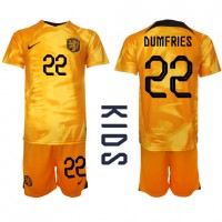 Nederländerna Denzel Dumfries #22 Hemmadräkt Barn VM 2022 Kortärmad (+ Korta byxor)